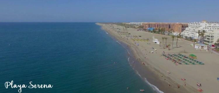 Apartamentos Deluxe Roquetas De Mar Con Golf Y Piscina Climatizada, Parking Privado Vicar Bagian luar foto